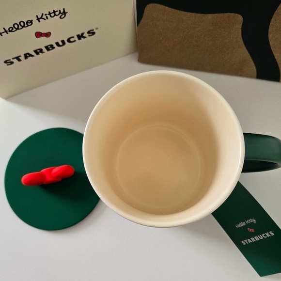 Starbucks 2025 Hello Kitty Mug BNIB - Picture 6 of 7